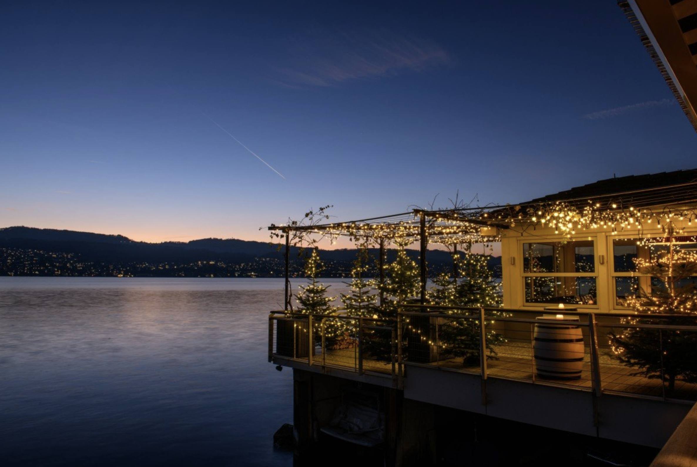 Lakeside Raclette Chalet – A Cozy Winter Escape - Raum mieten in Zürich