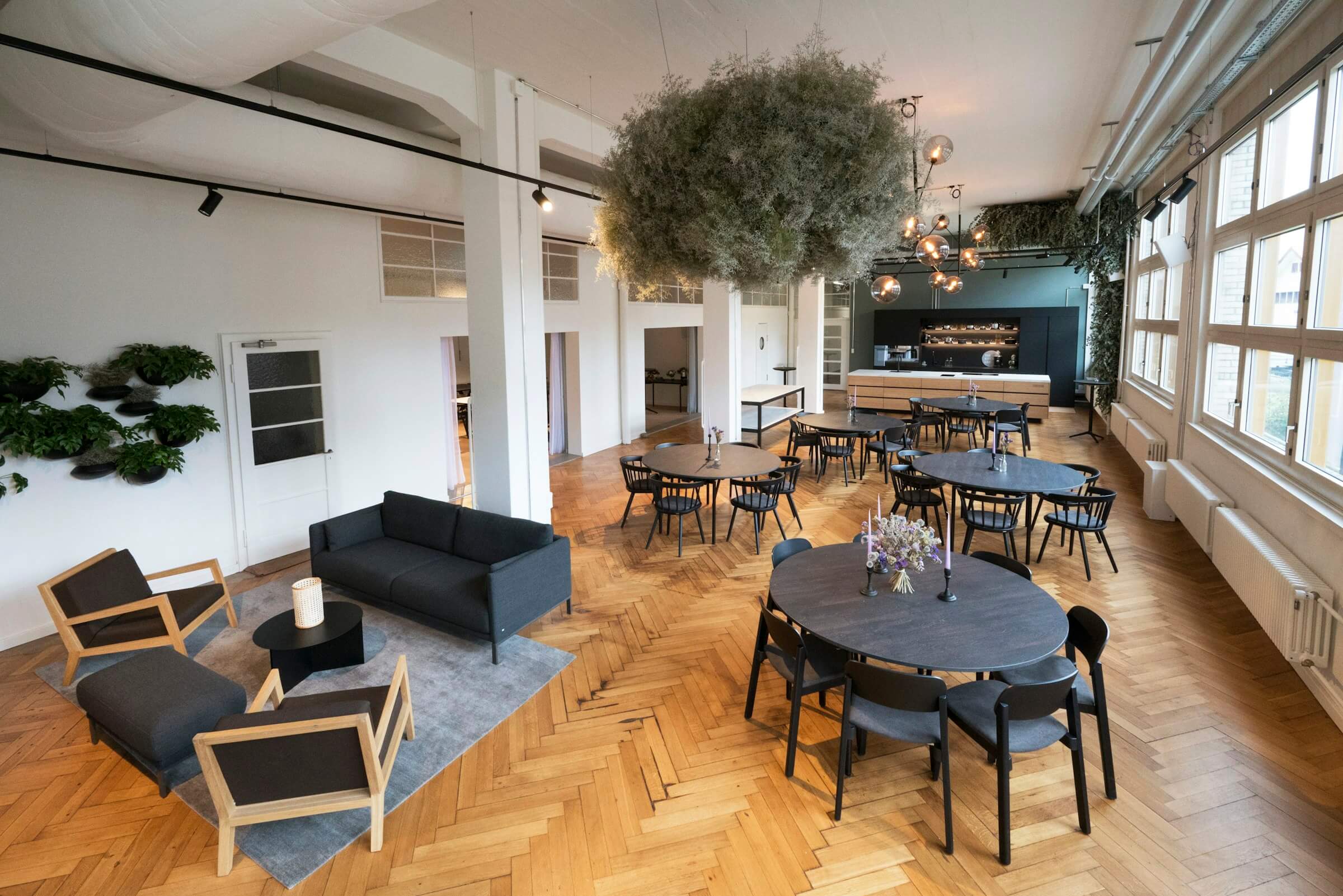 Spacious Eventlocation with Showkitchen - Raum mieten in Kemptthal